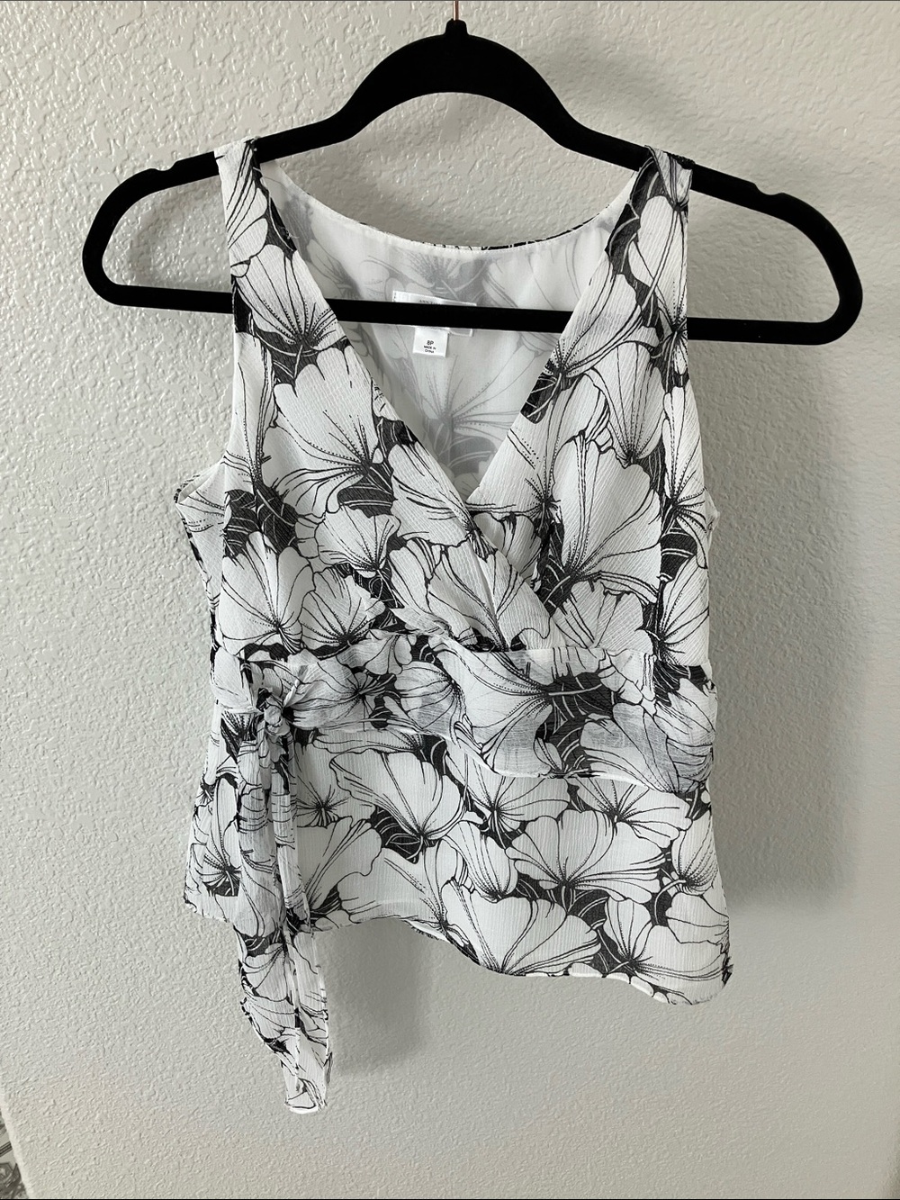 Ann Taylor Loft poppy print sleeveless blouse petite size 8